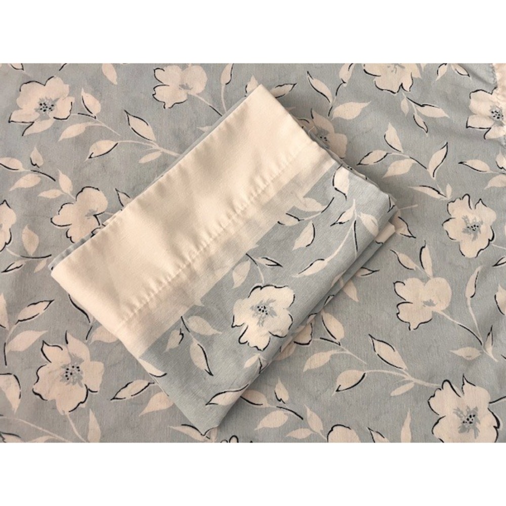Vintage pair of pillowcases, Westpoint Stevens, blue floral cottagecore floral - Picture 2 of 5